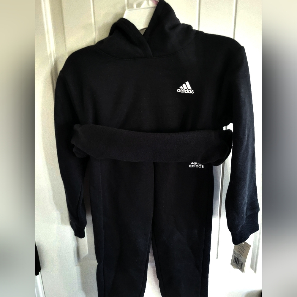 ADIDAS unisex size 6 2 pc sweat outfit